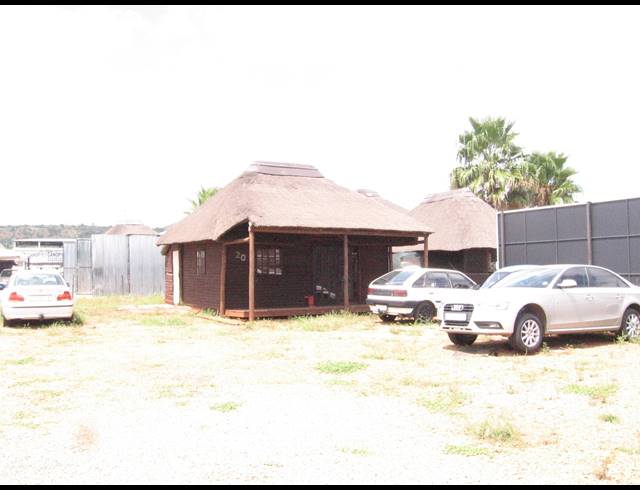 20M² RETAIL TO LET IN MONTANA PARK